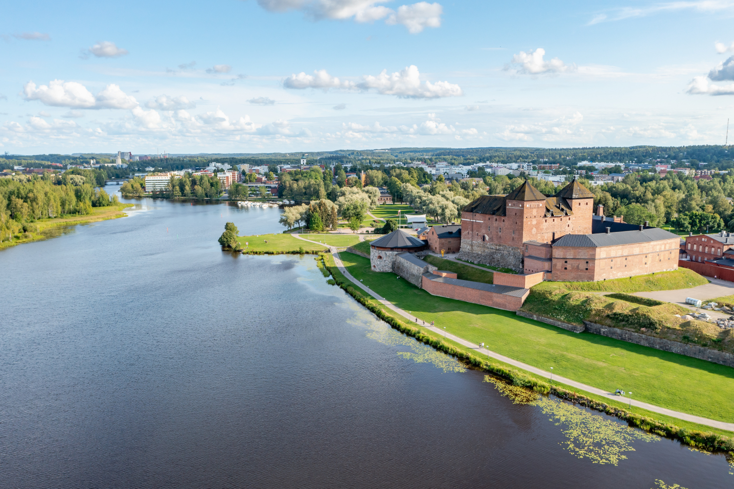 teollisuushalli, teräshalli